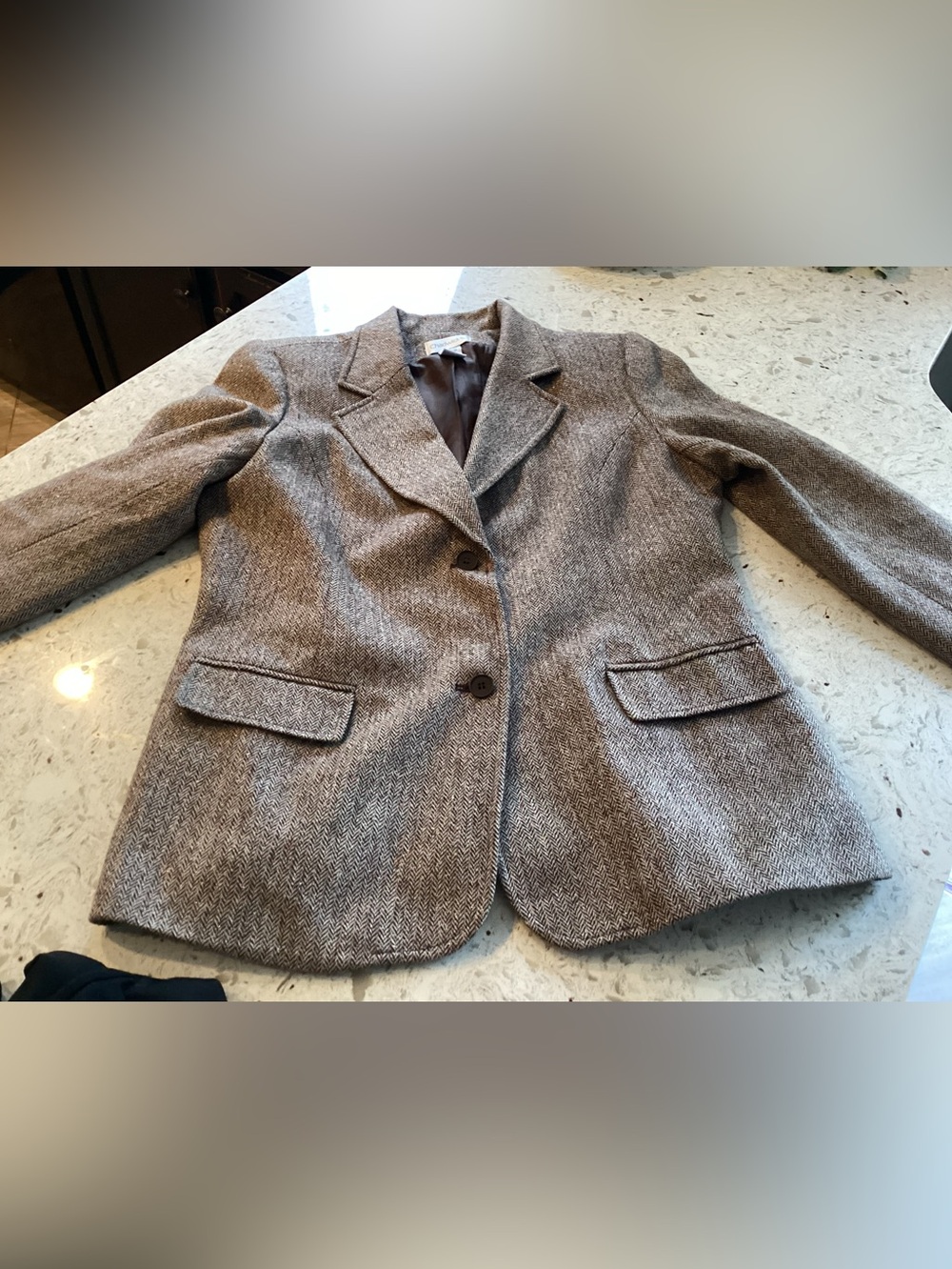 Classic vintage  herringbone  Tweed Blazer wool blend  Brown